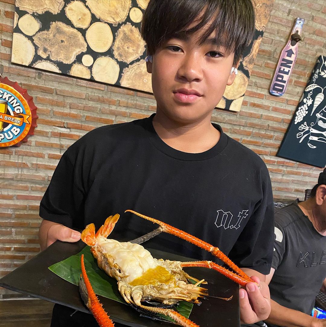 เปิ้ล - นาคร ศิลาชัย