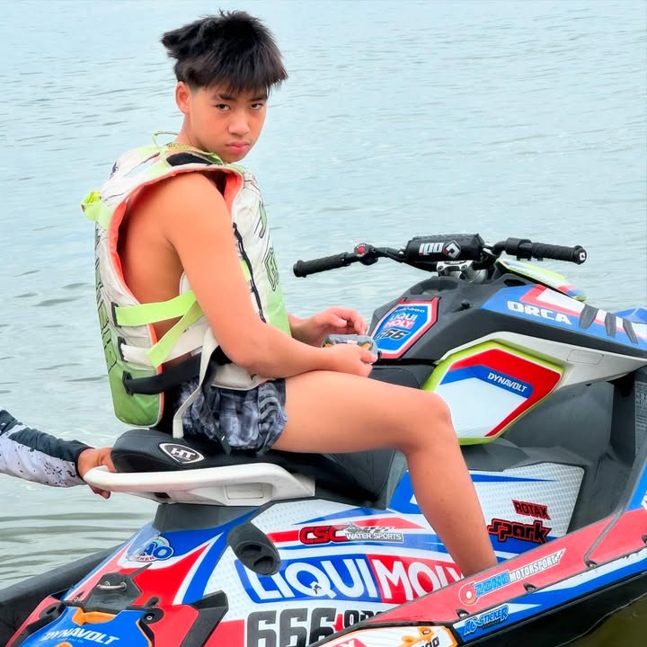 เปิ้ล - นาคร ศิลาชัย