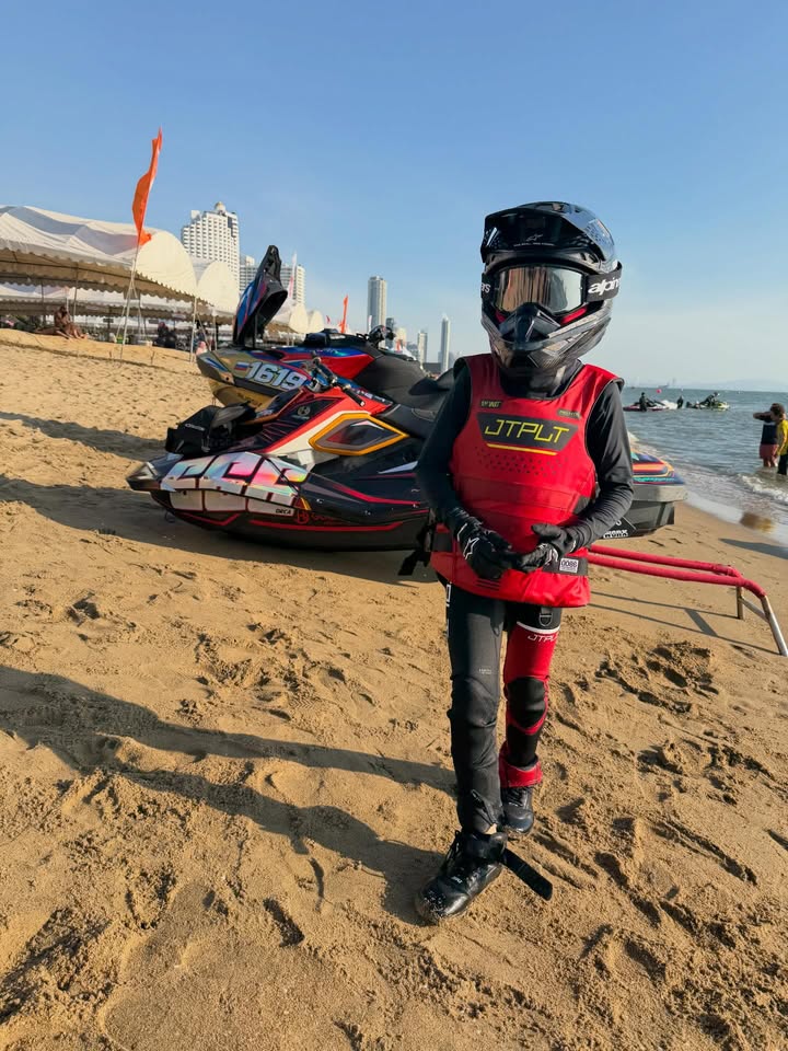 เปิ้ล - นาคร ศิลาชัย