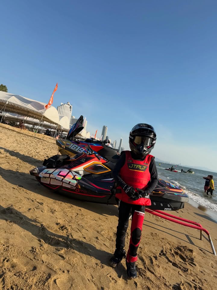 เปิ้ล - นาคร ศิลาชัย