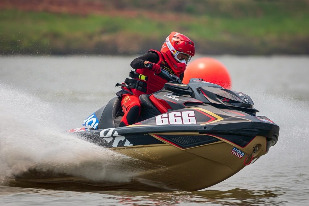 เปิ้ล - นาคร ศิลาชัย