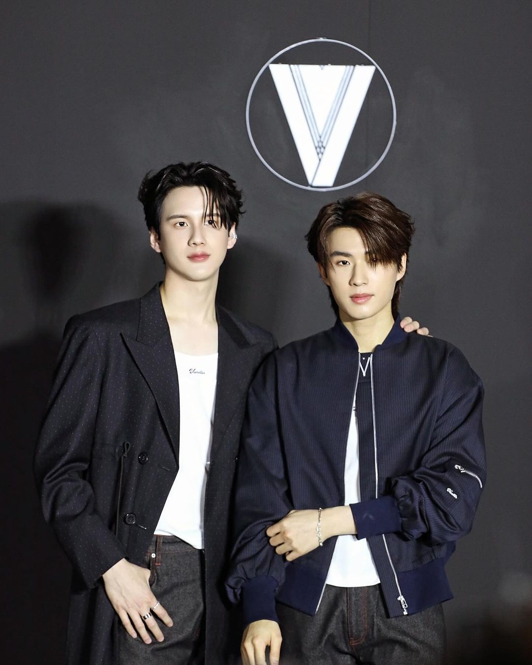 พี - พีรวิชญ์ พลอยนำพล