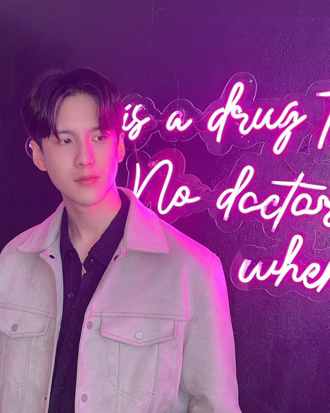 พี - พีรวิชญ์ พลอยนำพล