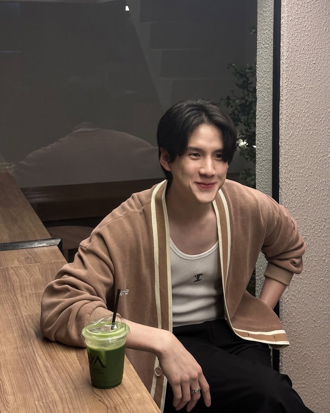 พี - พีรวิชญ์ พลอยนำพล