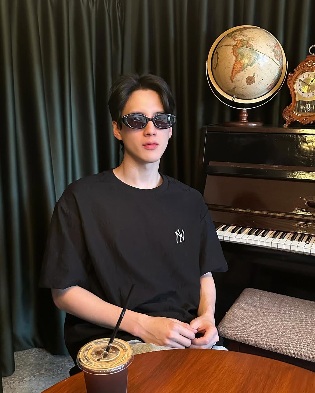 พี - พีรวิชญ์ พลอยนำพล