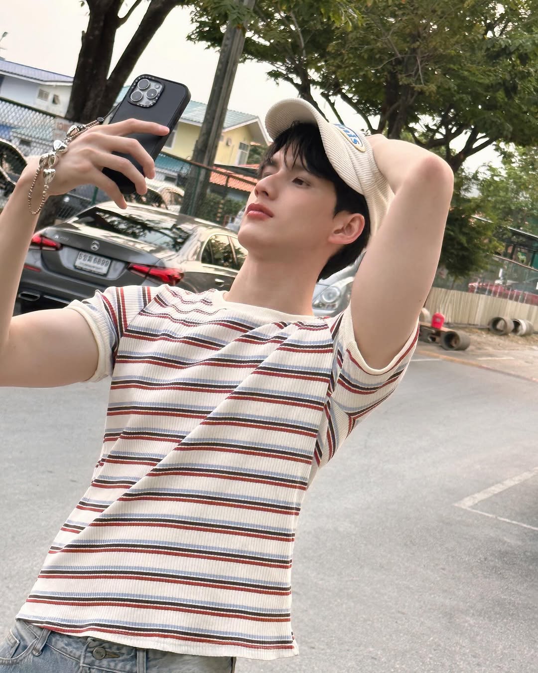พี - พีรวิชญ์ พลอยนำพล