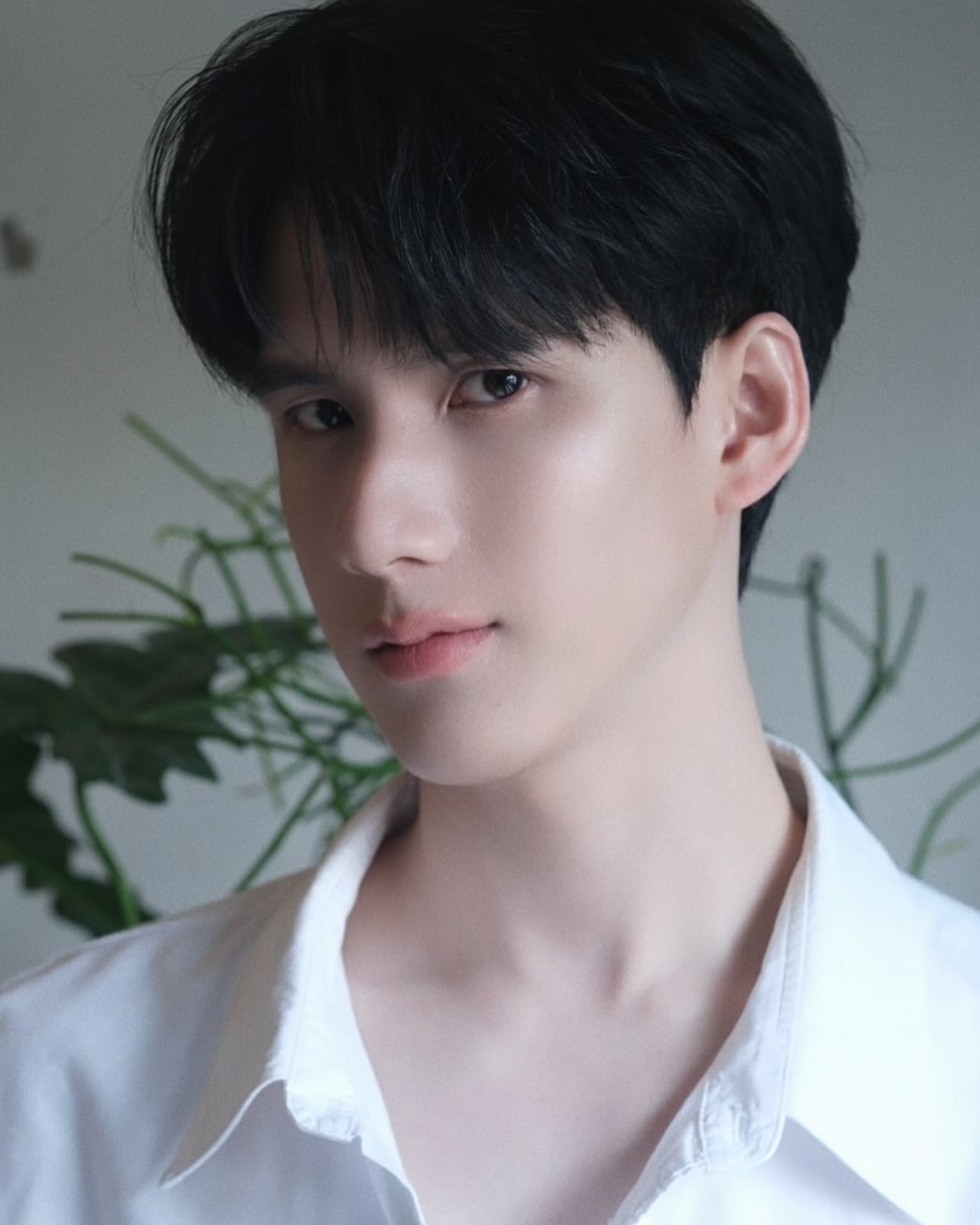 พี - พีรวิชญ์ พลอยนำพล