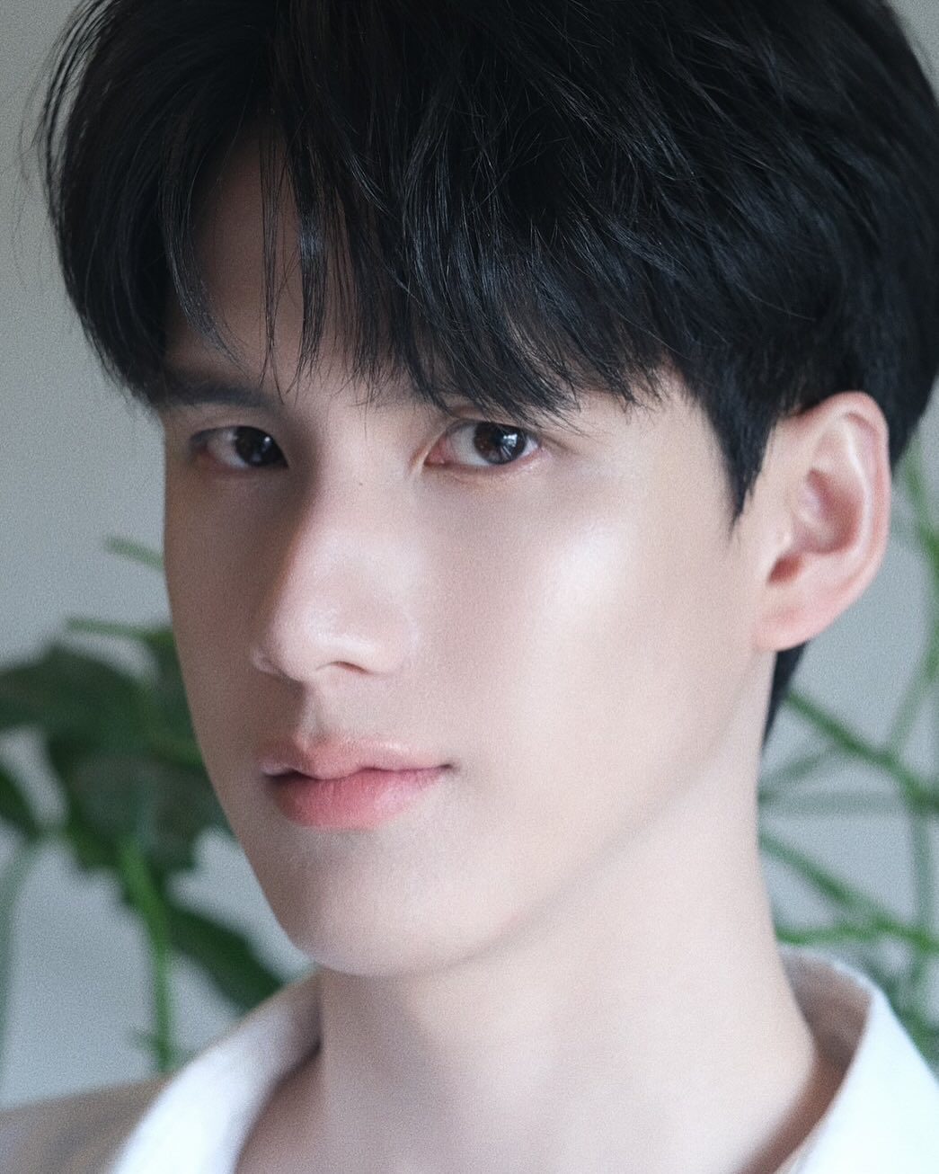 พี - พีรวิชญ์ พลอยนำพล