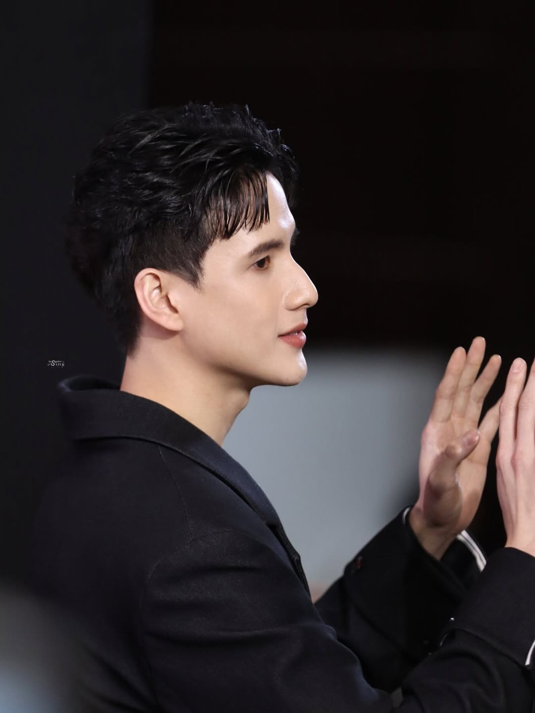 พี - พีรวิชญ์ พลอยนำพล