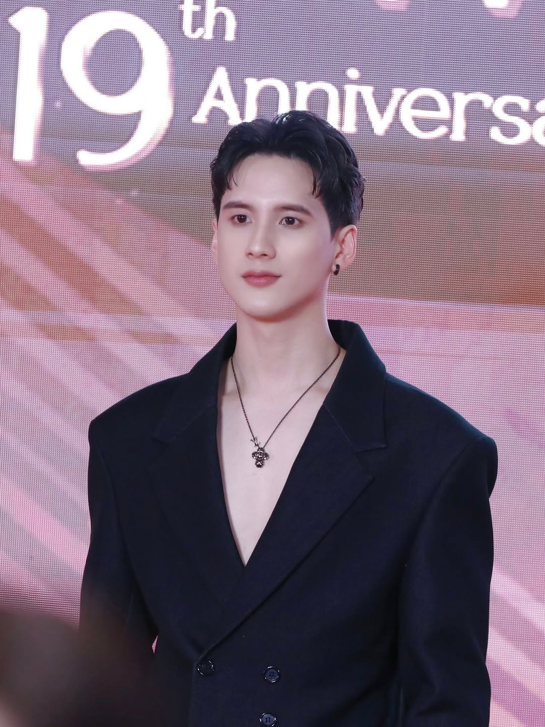 พี - พีรวิชญ์ พลอยนำพล