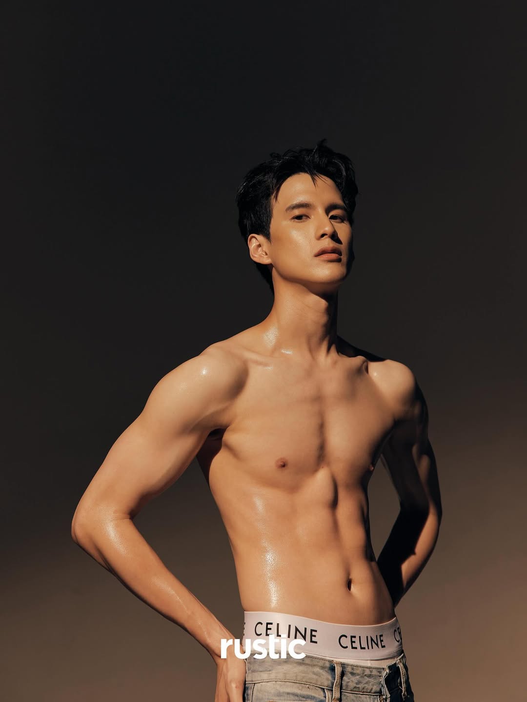 พี - พีรวิชญ์ พลอยนำพล