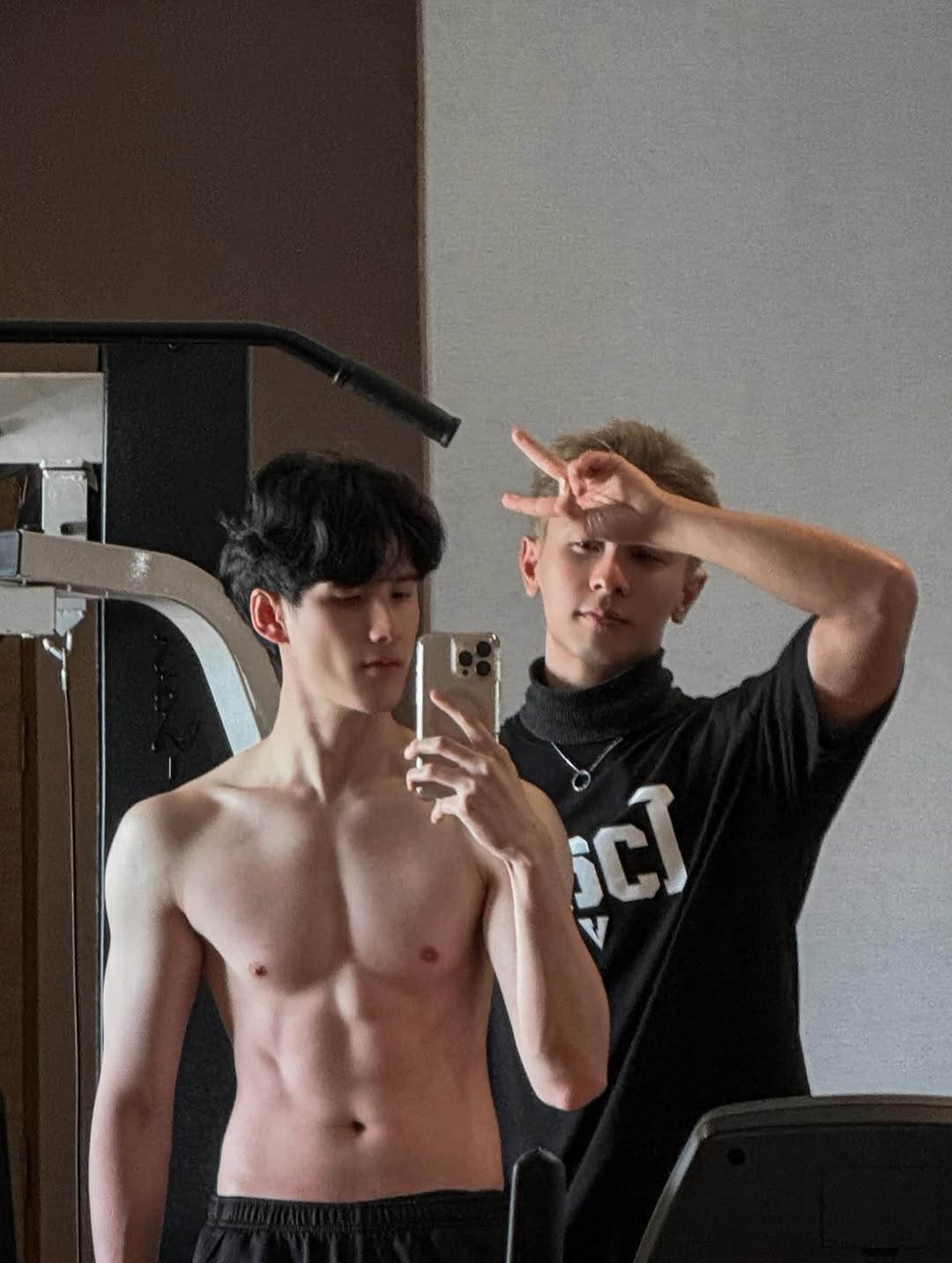 พี - พีรวิชญ์ พลอยนำพล
