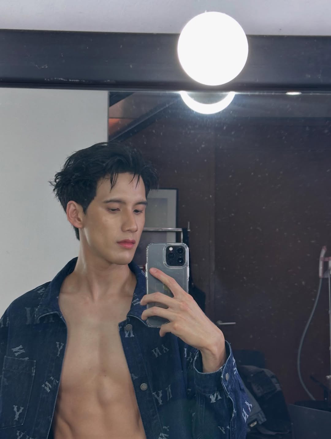 พี - พีรวิชญ์ พลอยนำพล