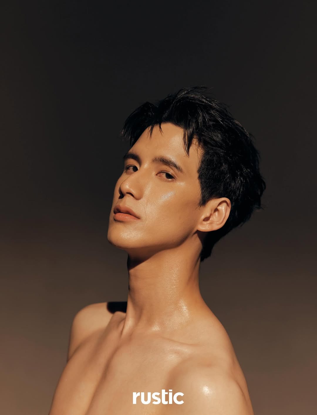 พี - พีรวิชญ์ พลอยนำพล