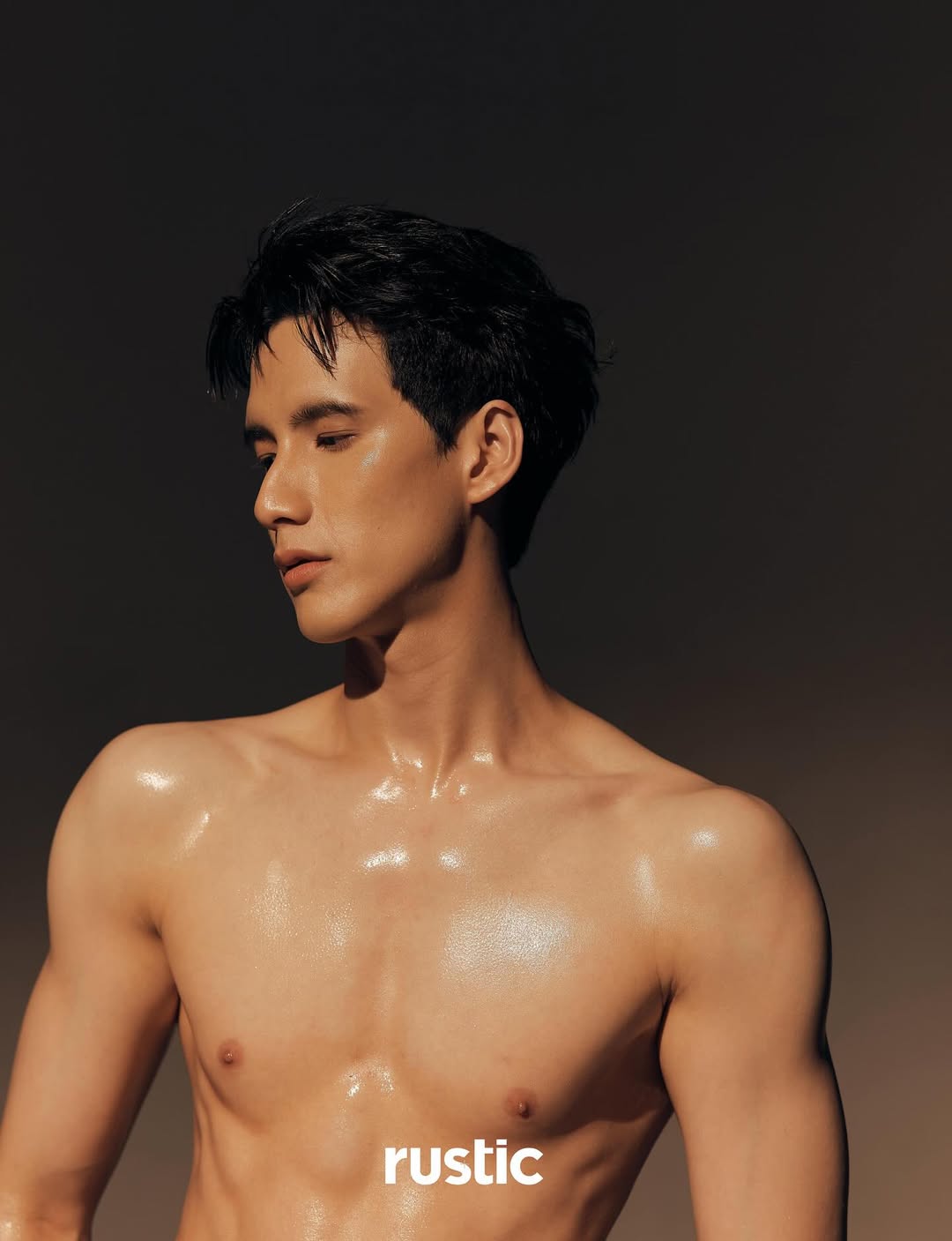 พี - พีรวิชญ์ พลอยนำพล