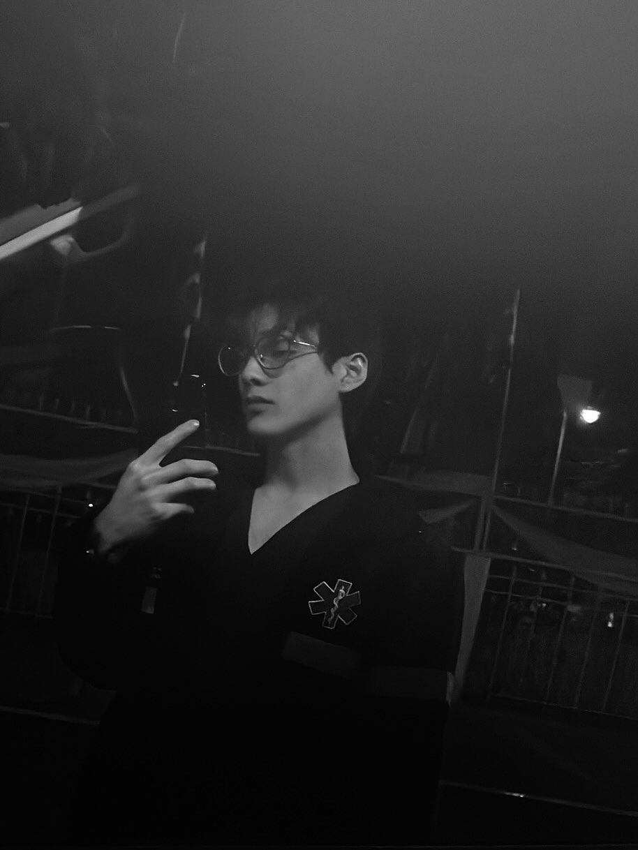 พี - พีรวิชญ์ พลอยนำพล