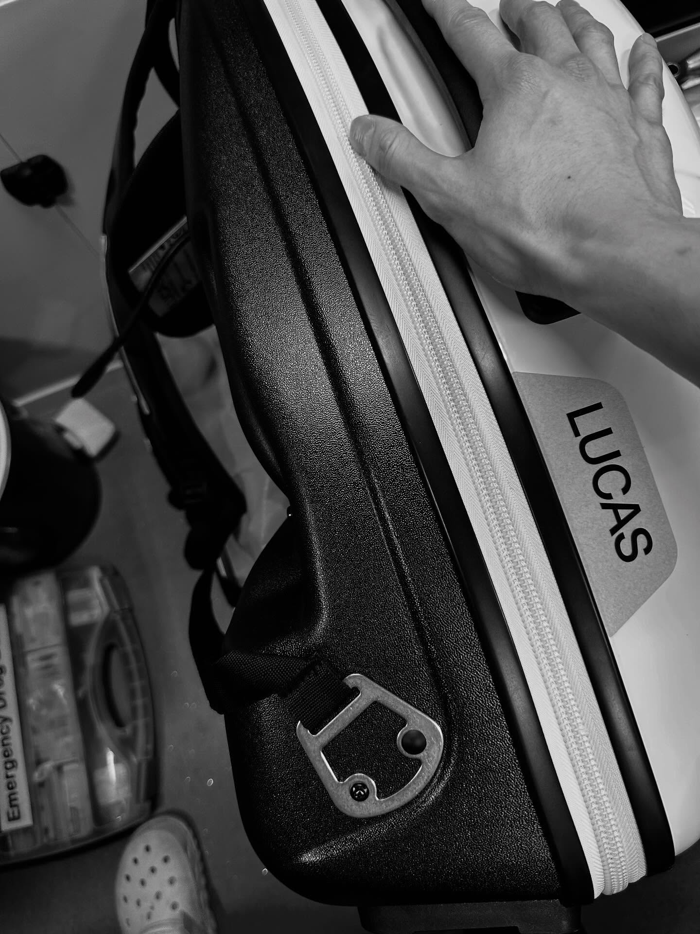 พี - พีรวิชญ์ พลอยนำพล