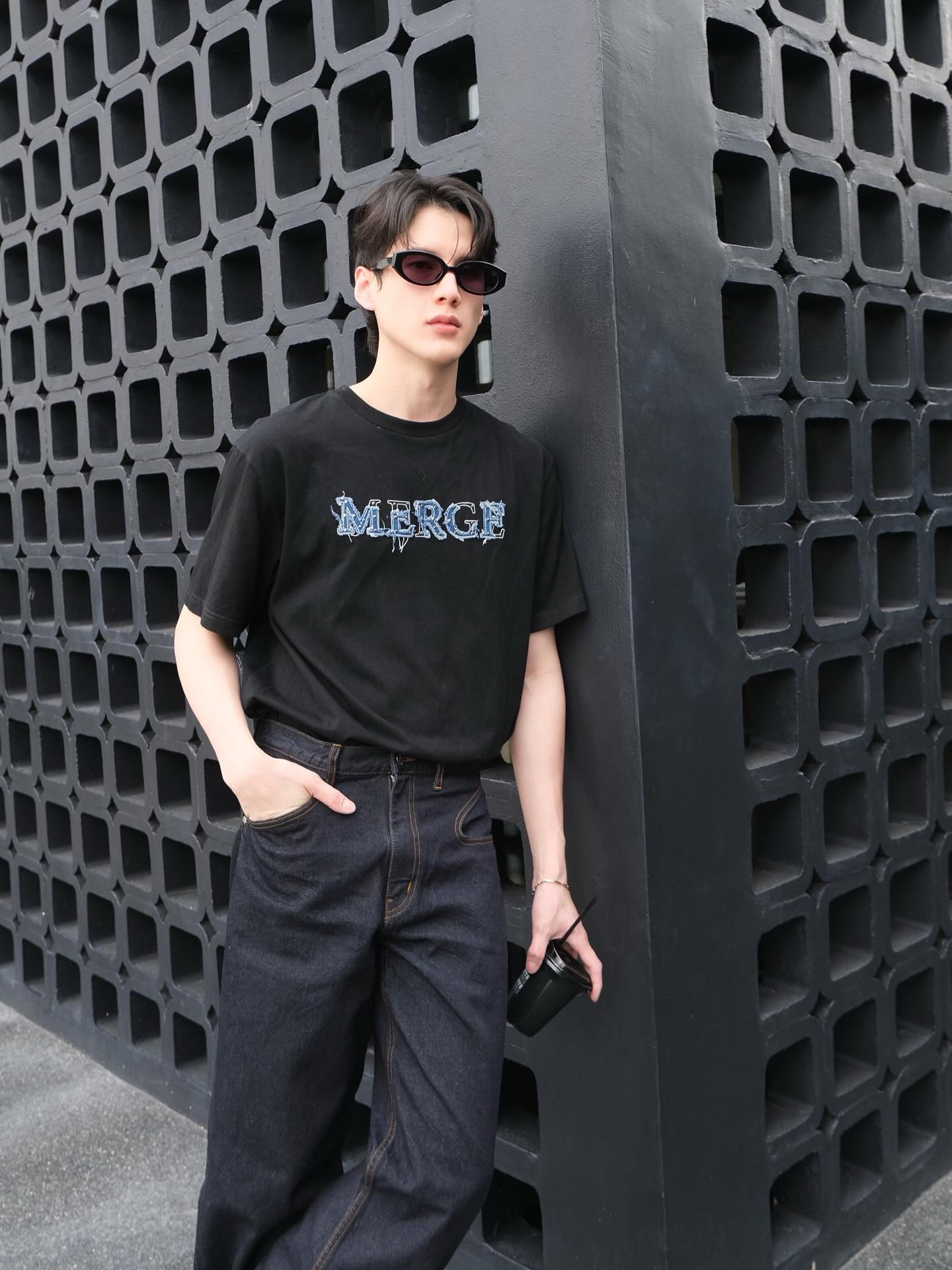 พี - พีรวิชญ์ พลอยนำพล