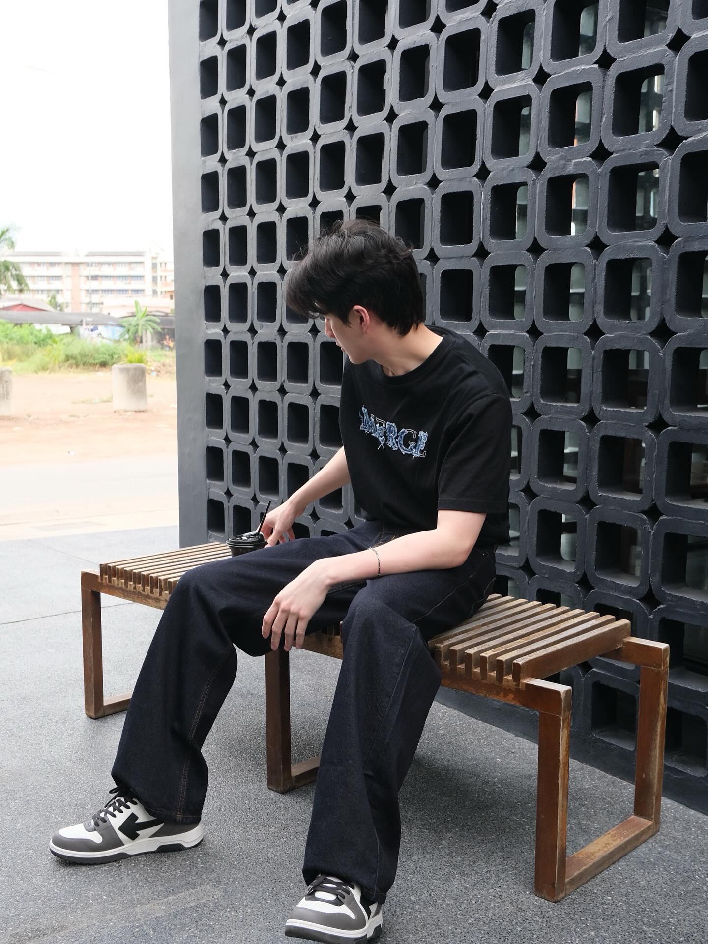 พี - พีรวิชญ์ พลอยนำพล