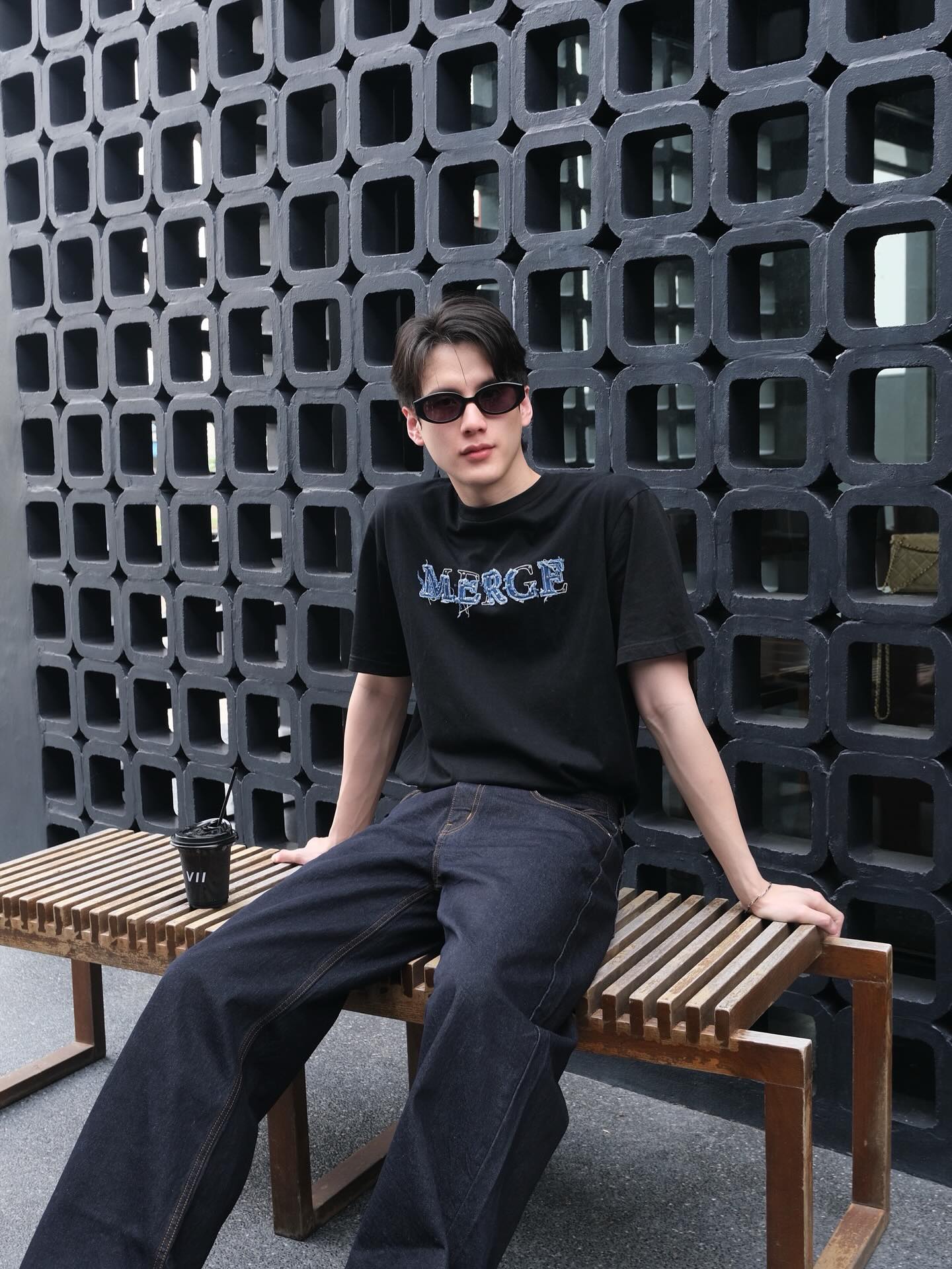 พี - พีรวิชญ์ พลอยนำพล