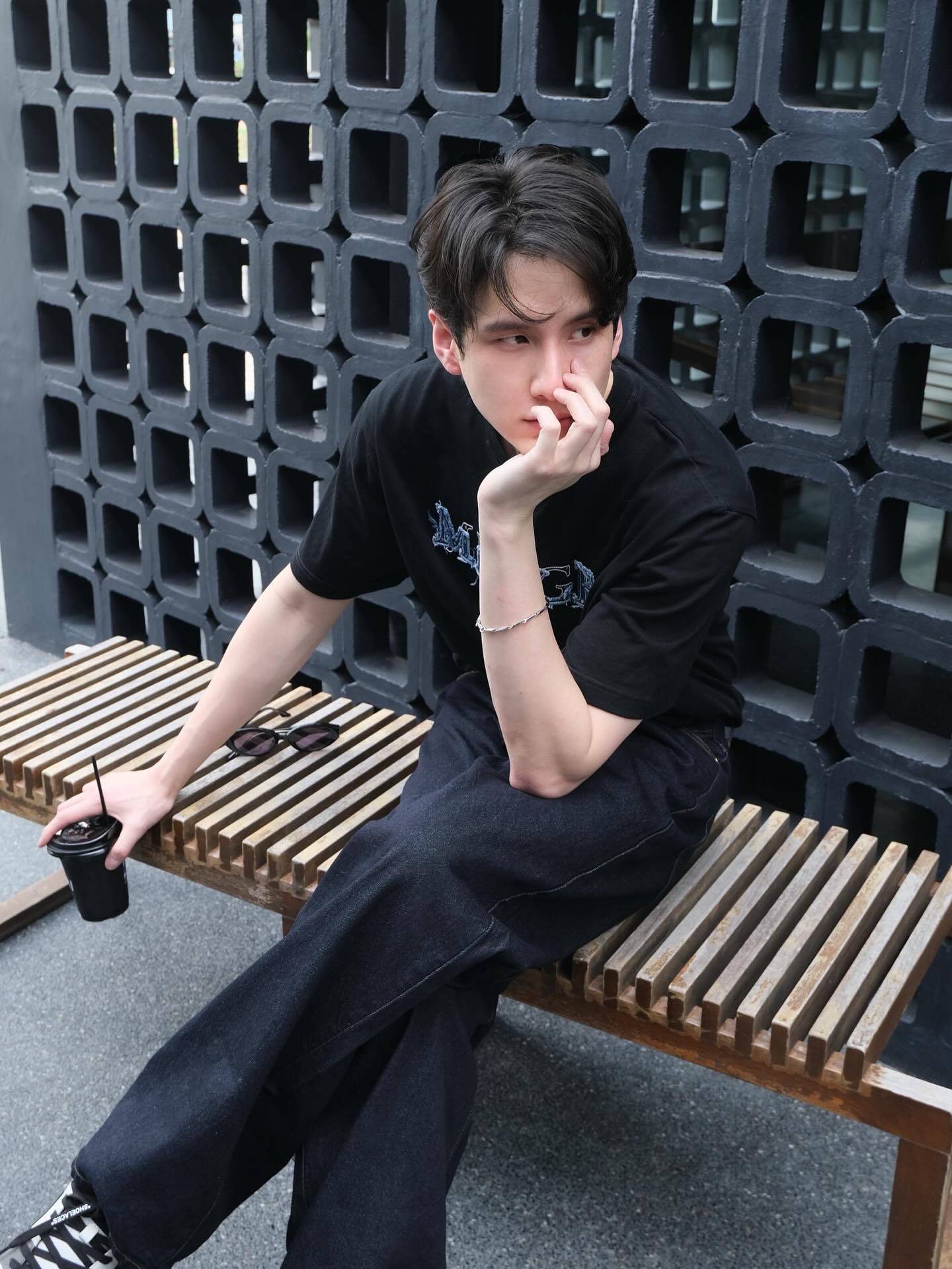 พี - พีรวิชญ์ พลอยนำพล