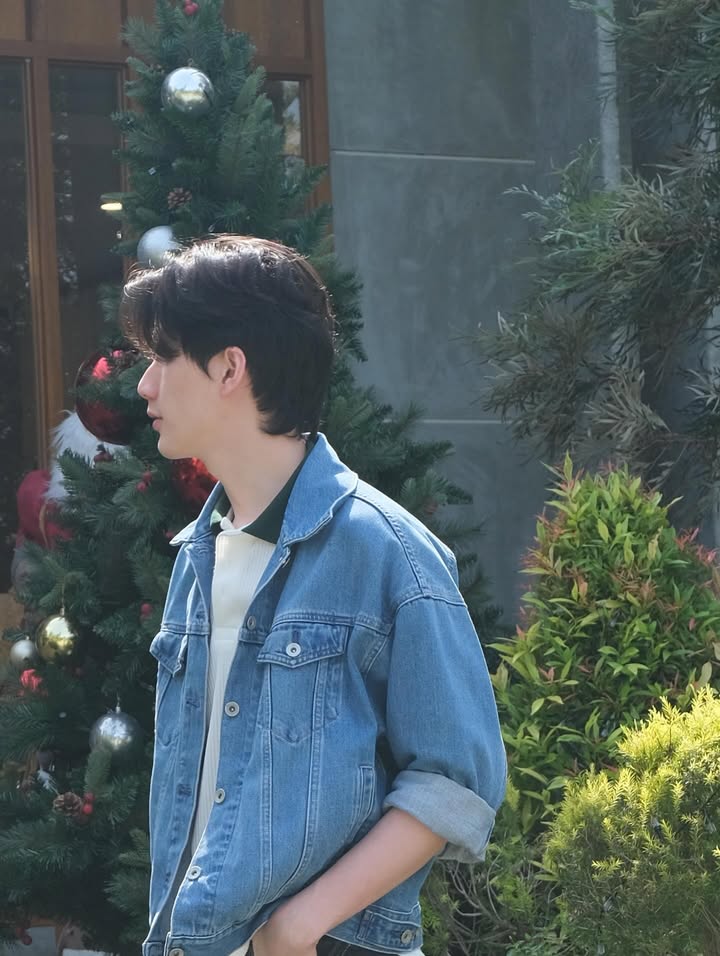 พี - พีรวิชญ์ พลอยนำพล