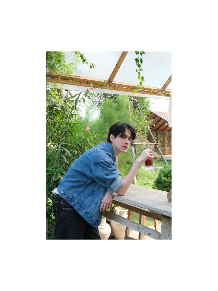 พี - พีรวิชญ์ พลอยนำพล