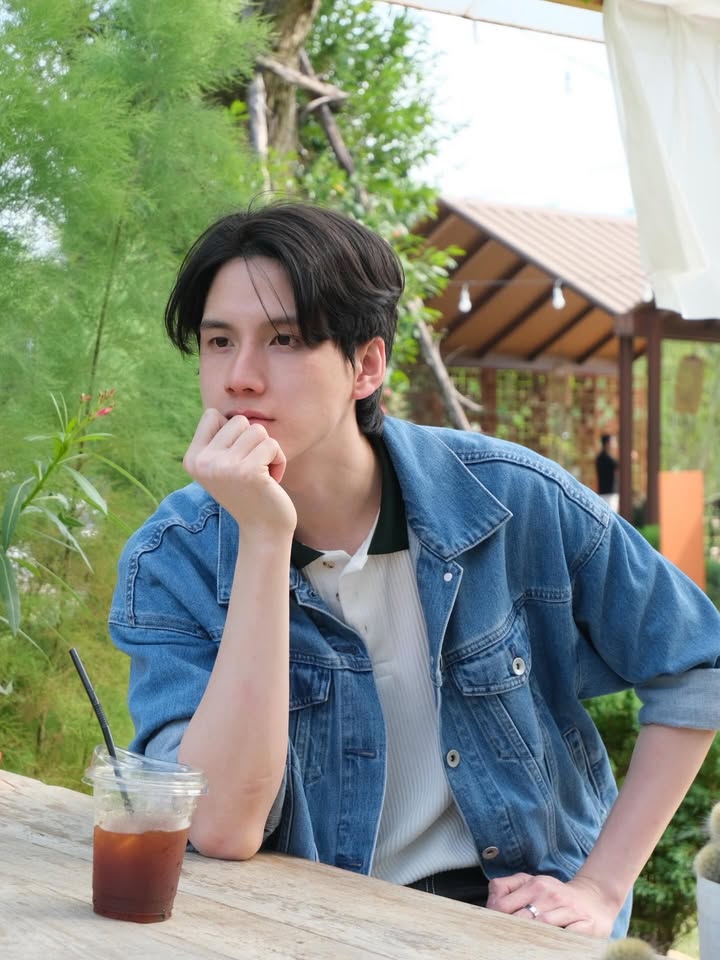 พี - พีรวิชญ์ พลอยนำพล