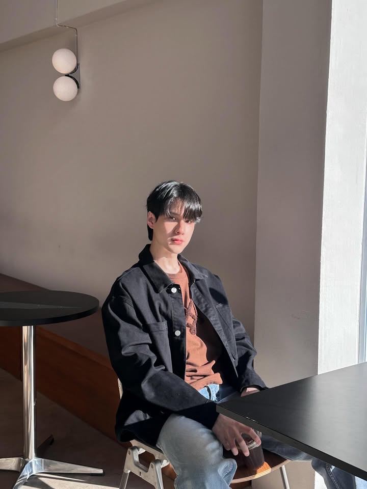 พี - พีรวิชญ์ พลอยนำพล