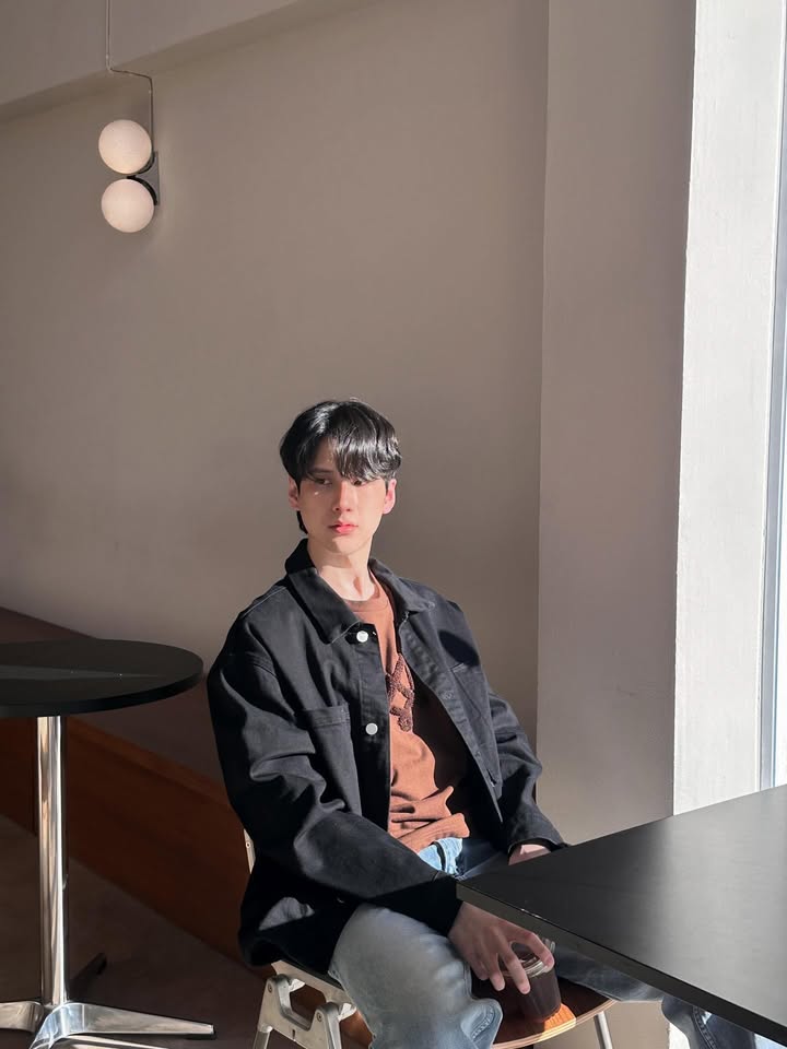 พี - พีรวิชญ์ พลอยนำพล