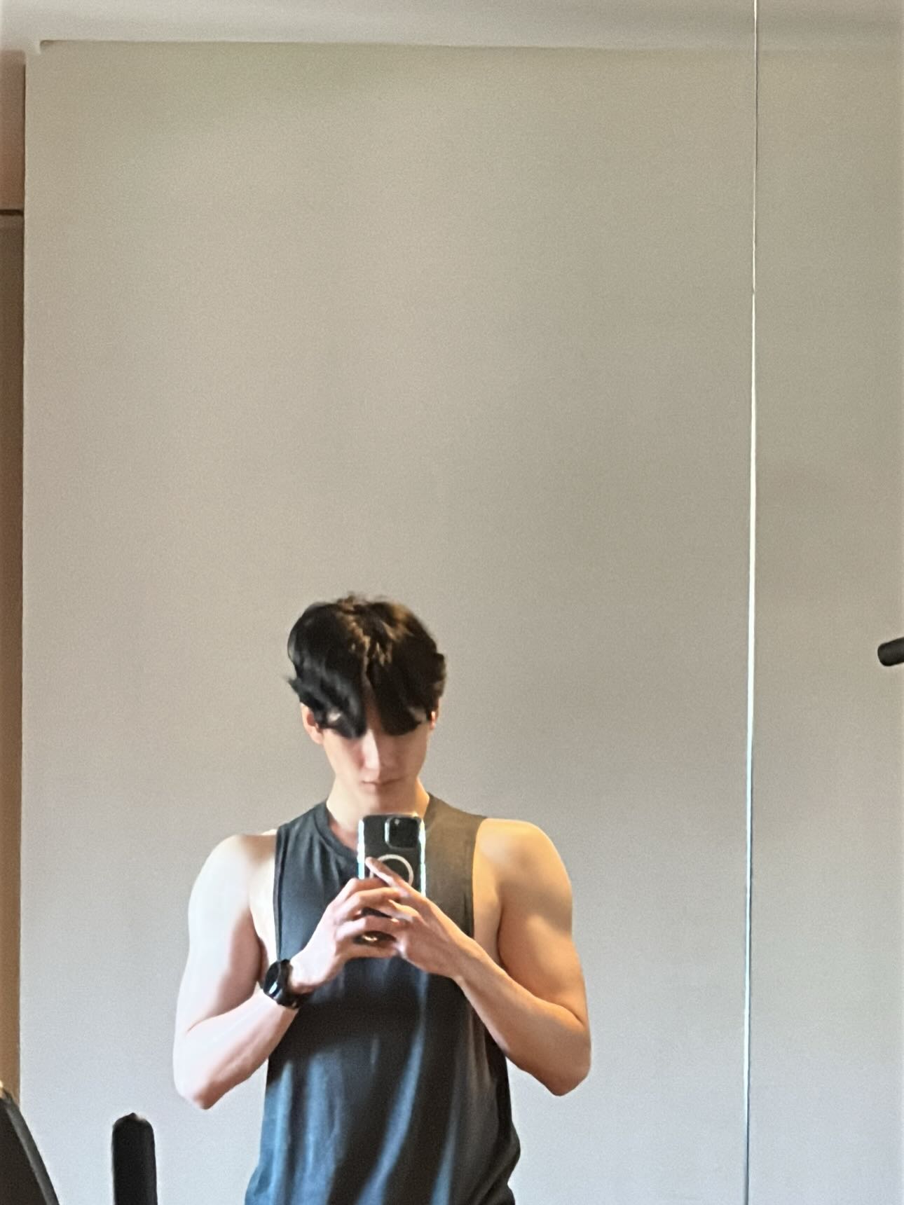 พี - พีรวิชญ์ พลอยนำพล