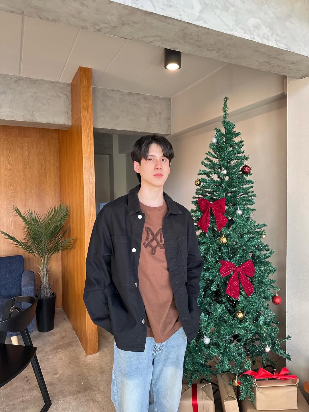 พี - พีรวิชญ์ พลอยนำพล