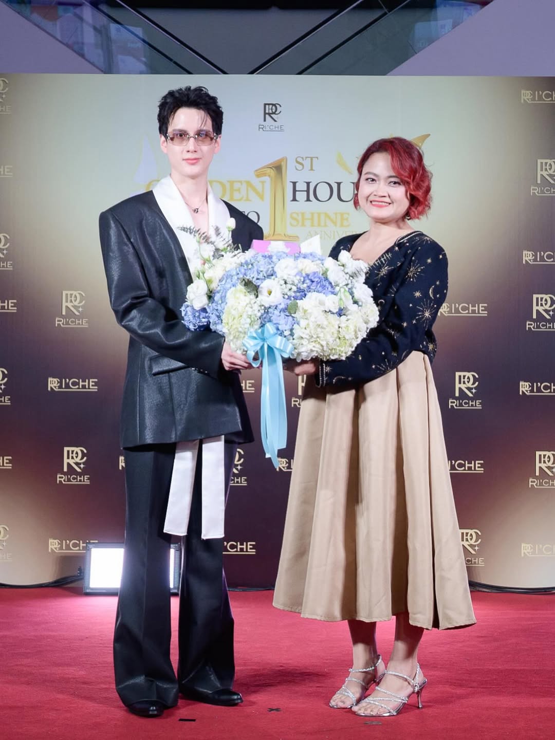 พี - พีรวิชญ์ พลอยนำพล