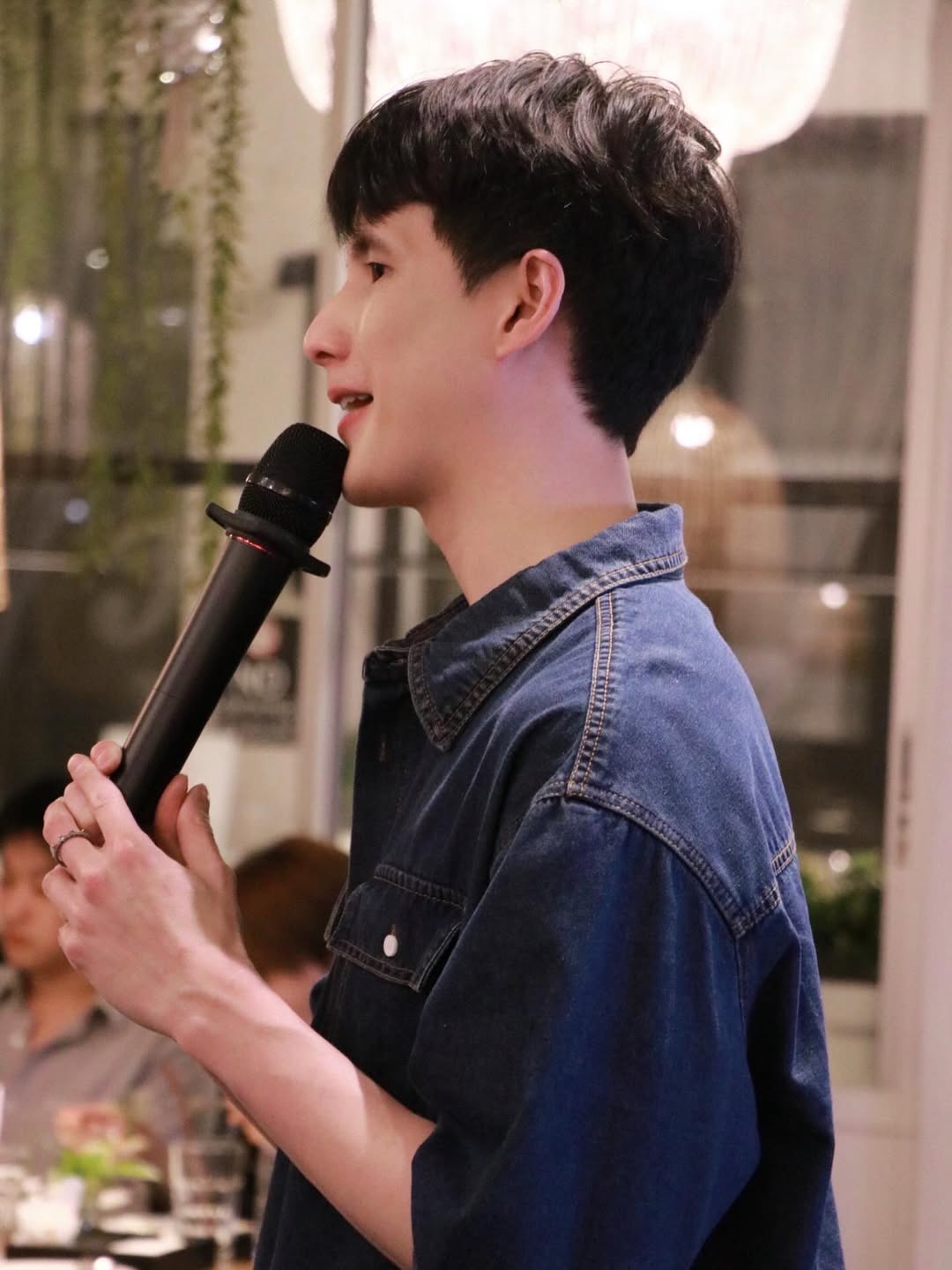 พี - พีรวิชญ์ พลอยนำพล