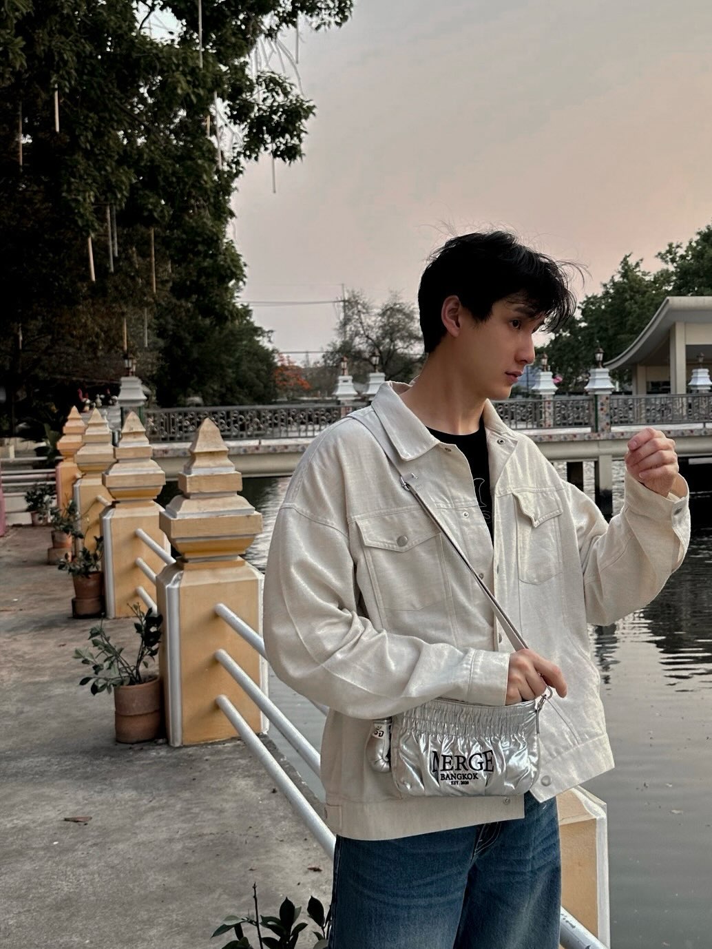 พี - พีรวิชญ์ พลอยนำพล