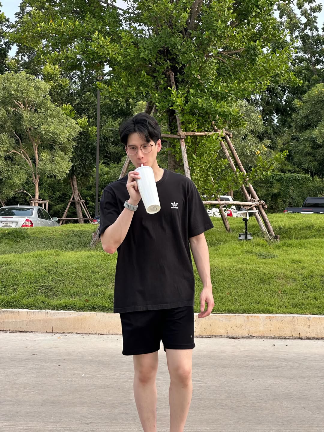 พี - พีรวิชญ์ พลอยนำพล