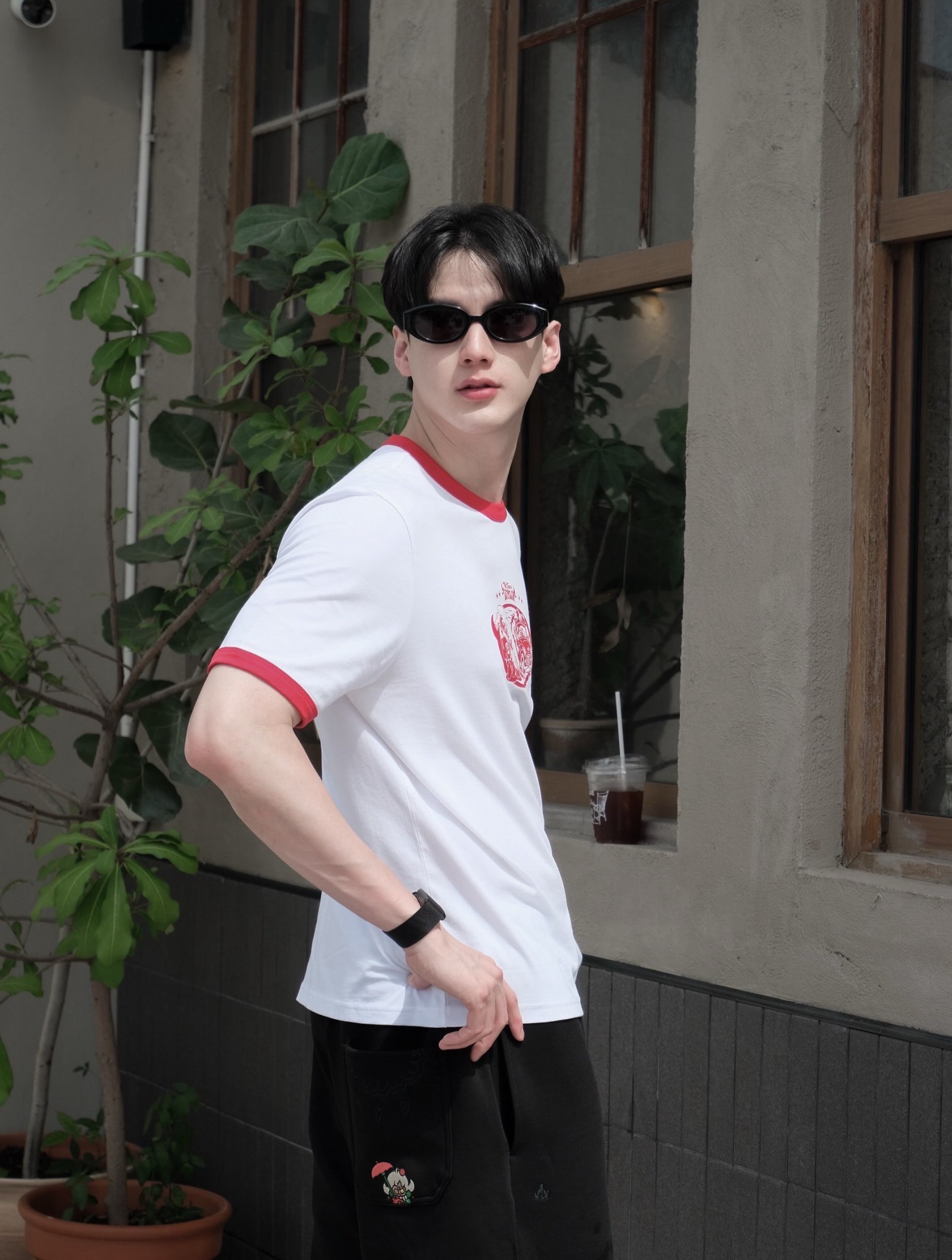 พี - พีรวิชญ์ พลอยนำพล