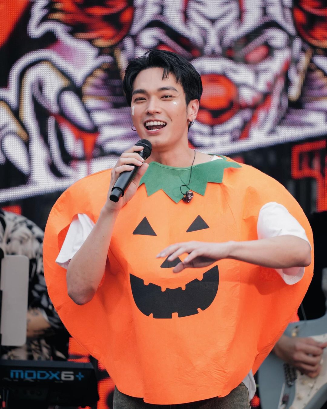 โอบ - โอบนิธิ วิวรรธนวรางค์