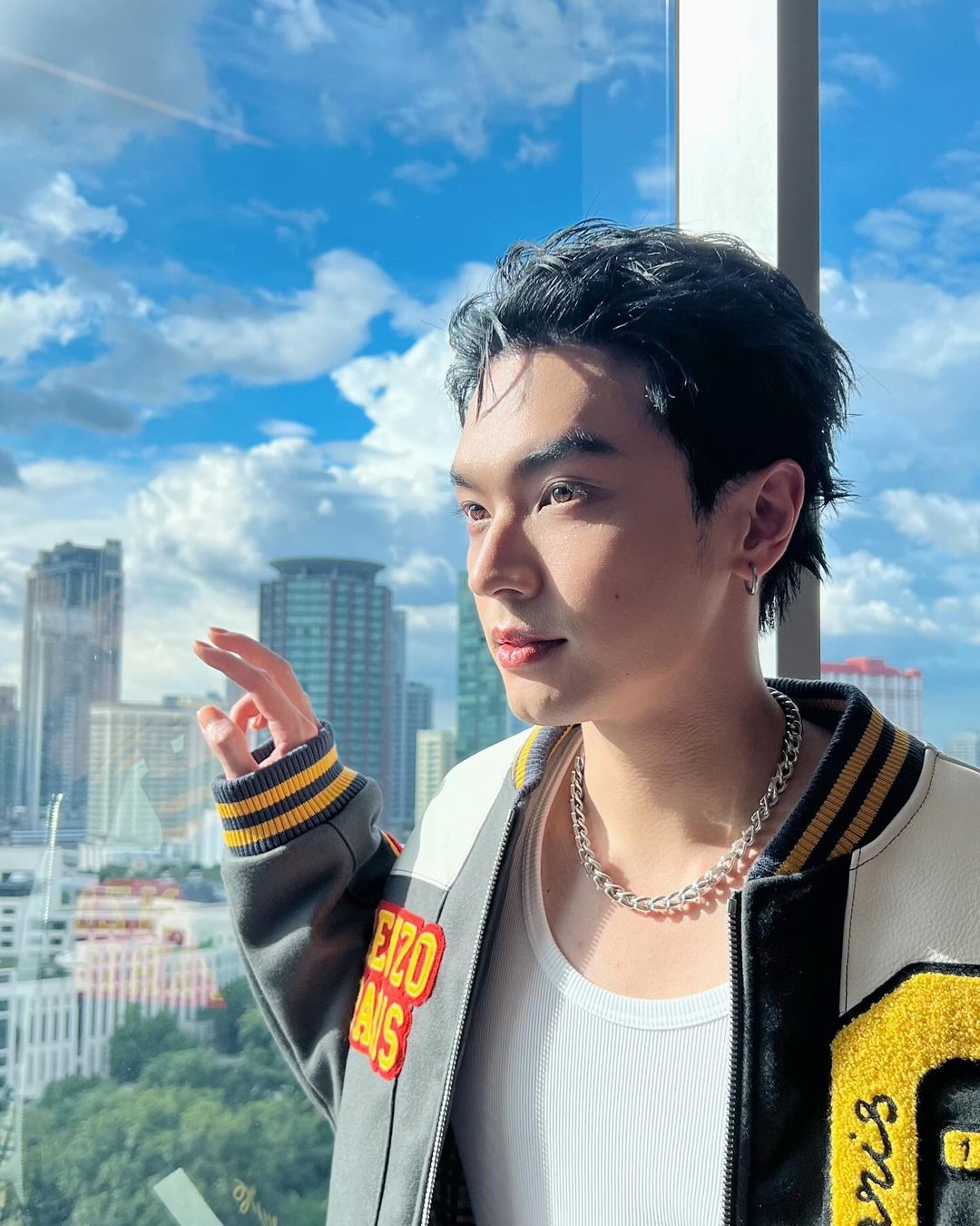 โอบ - โอบนิธิ วิวรรธนวรางค์