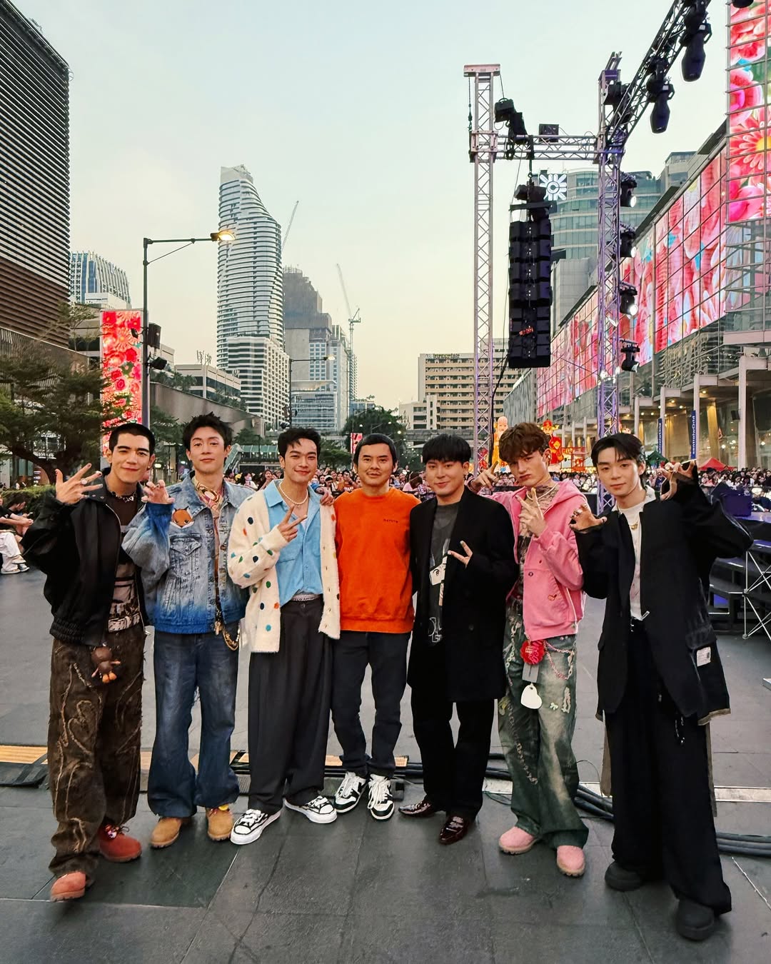 โอบ - โอบนิธิ วิวรรธนวรางค์