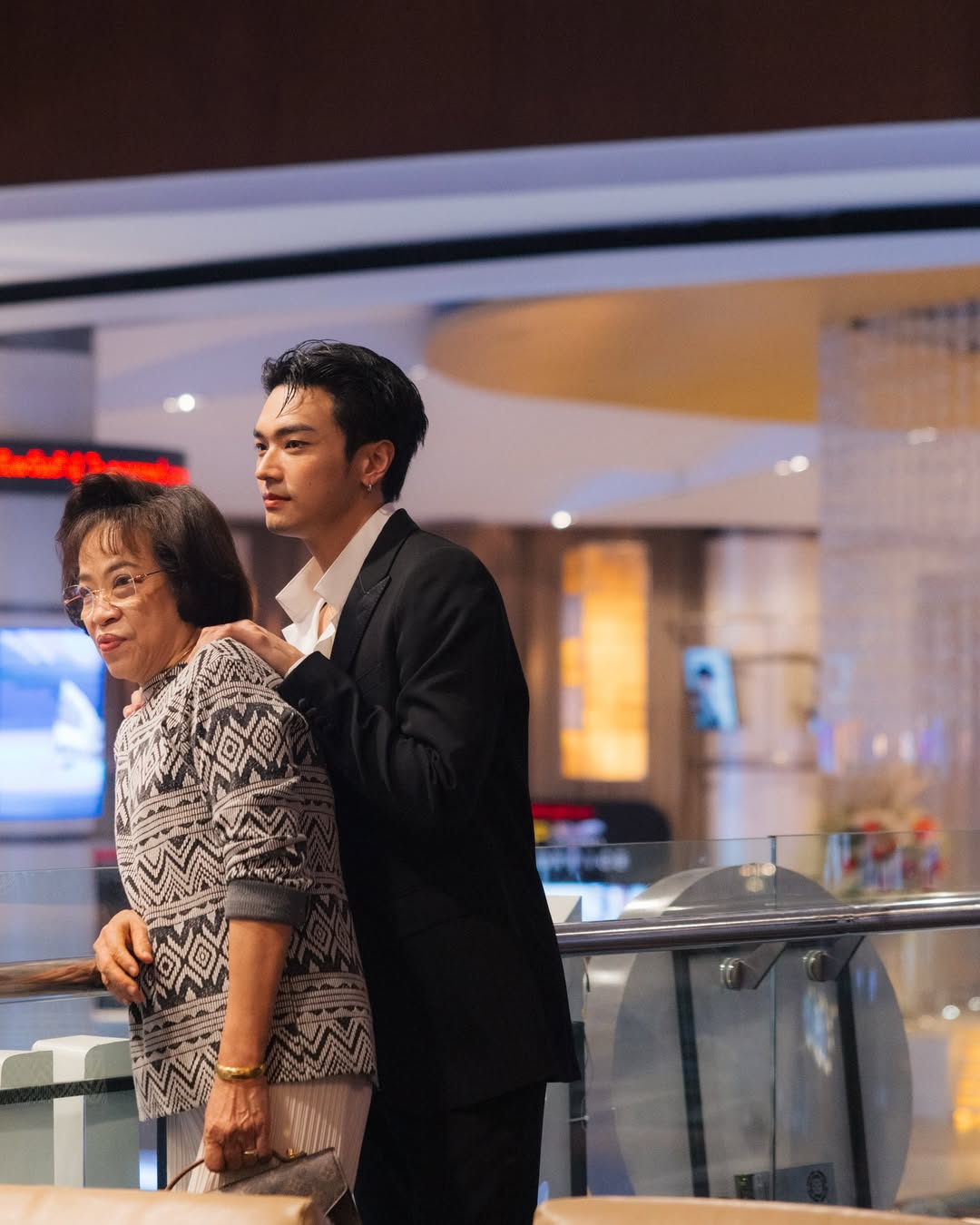 โอบ - โอบนิธิ วิวรรธนวรางค์