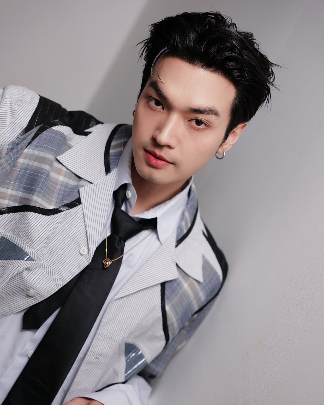 โอบ - โอบนิธิ วิวรรธนวรางค์
