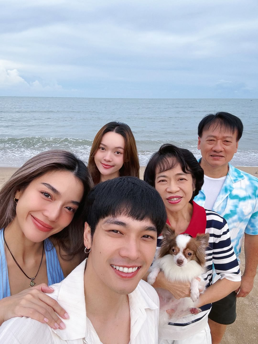 โอบ - โอบนิธิ วิวรรธนวรางค์