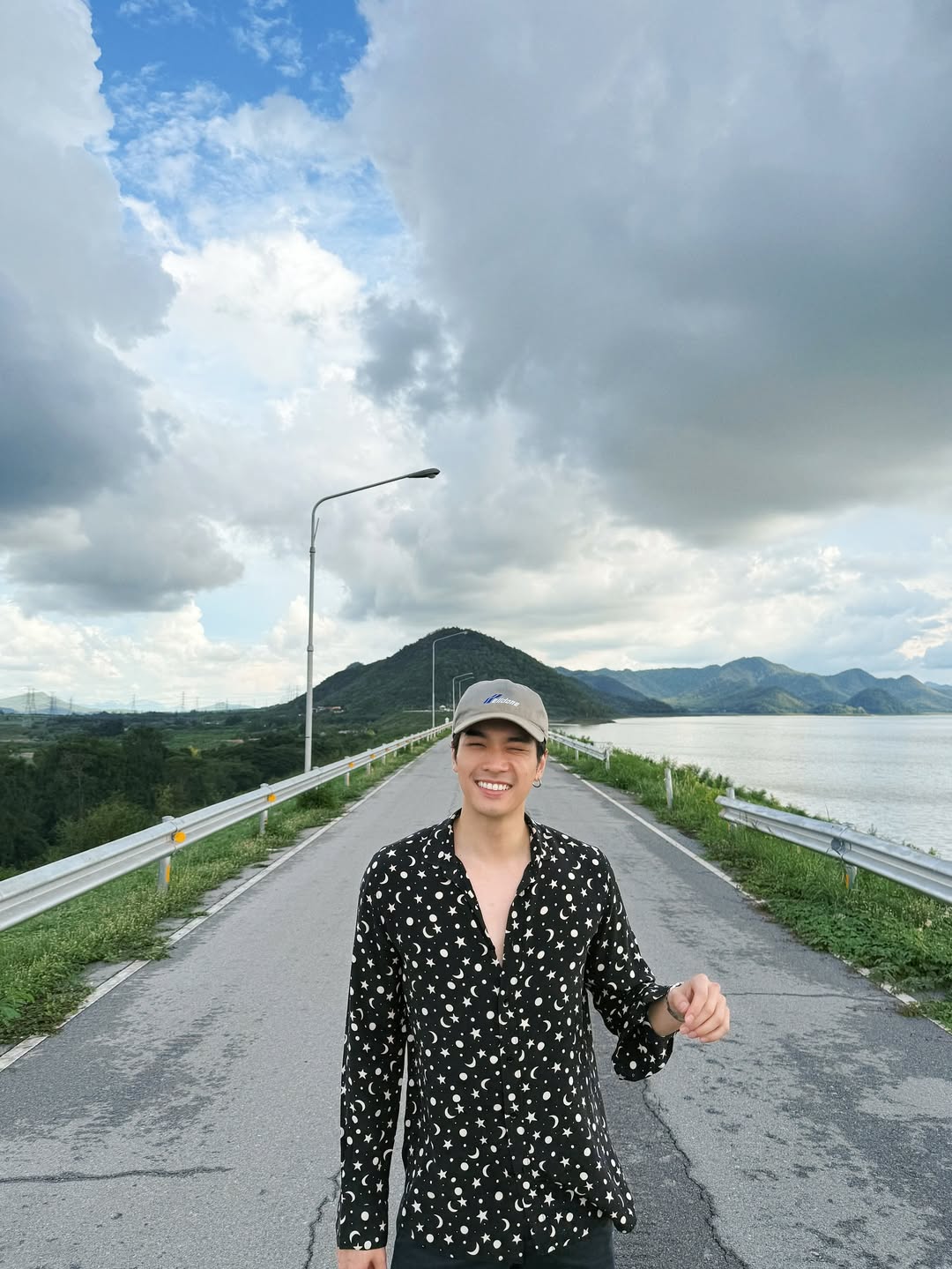 โอบ - โอบนิธิ วิวรรธนวรางค์