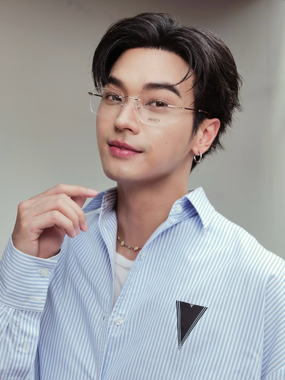 โอบ - โอบนิธิ วิวรรธนวรางค์