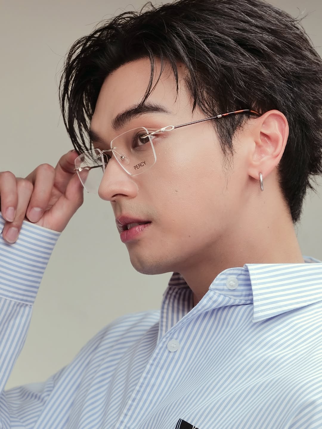 โอบ - โอบนิธิ วิวรรธนวรางค์