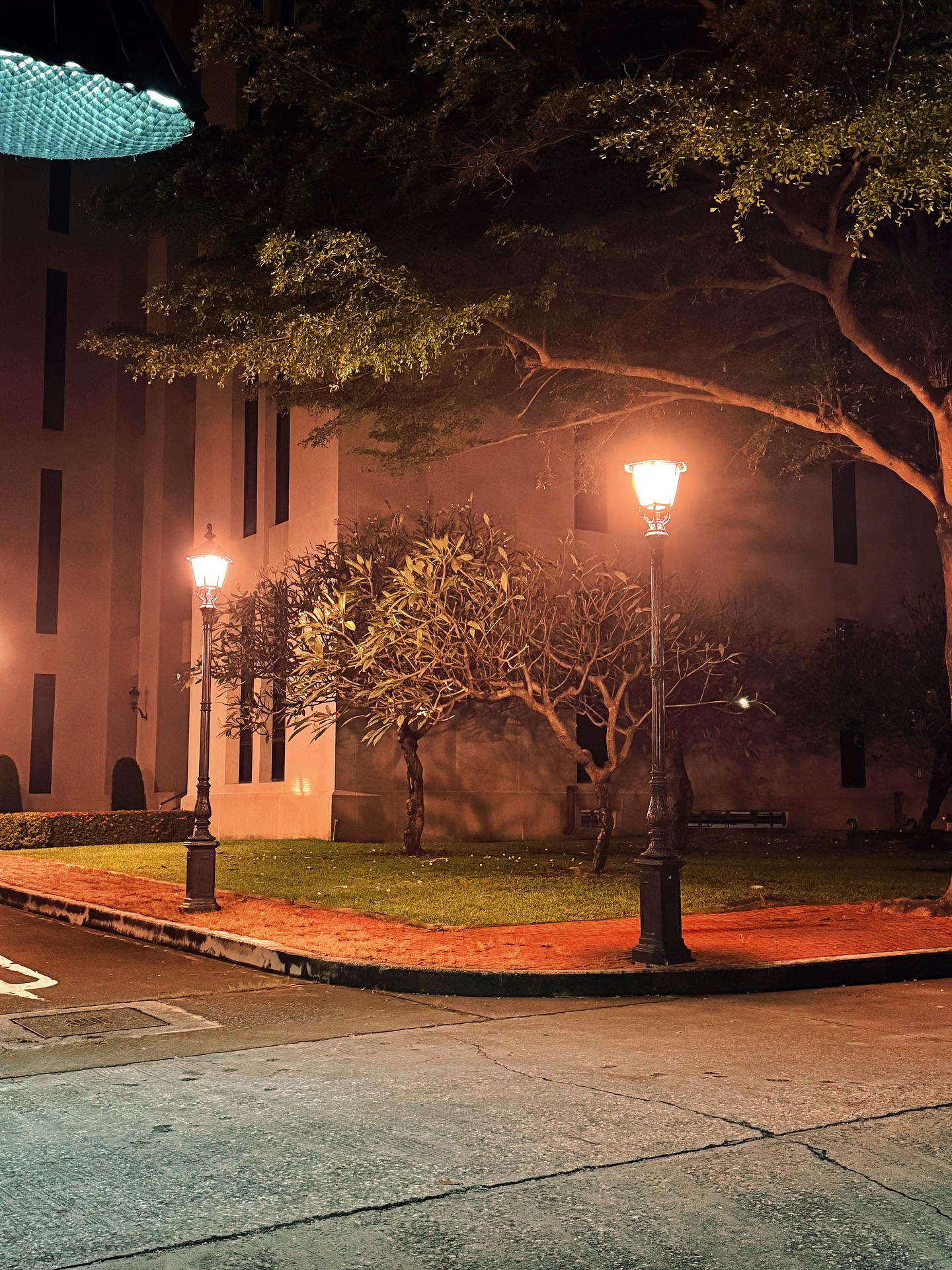 โอบ - โอบนิธิ วิวรรธนวรางค์