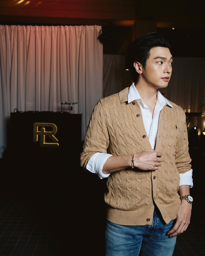 โอบ - โอบนิธิ วิวรรธนวรางค์