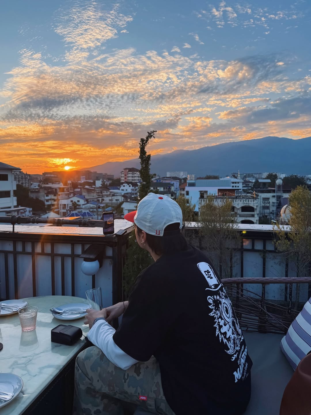 โอบ - โอบนิธิ วิวรรธนวรางค์