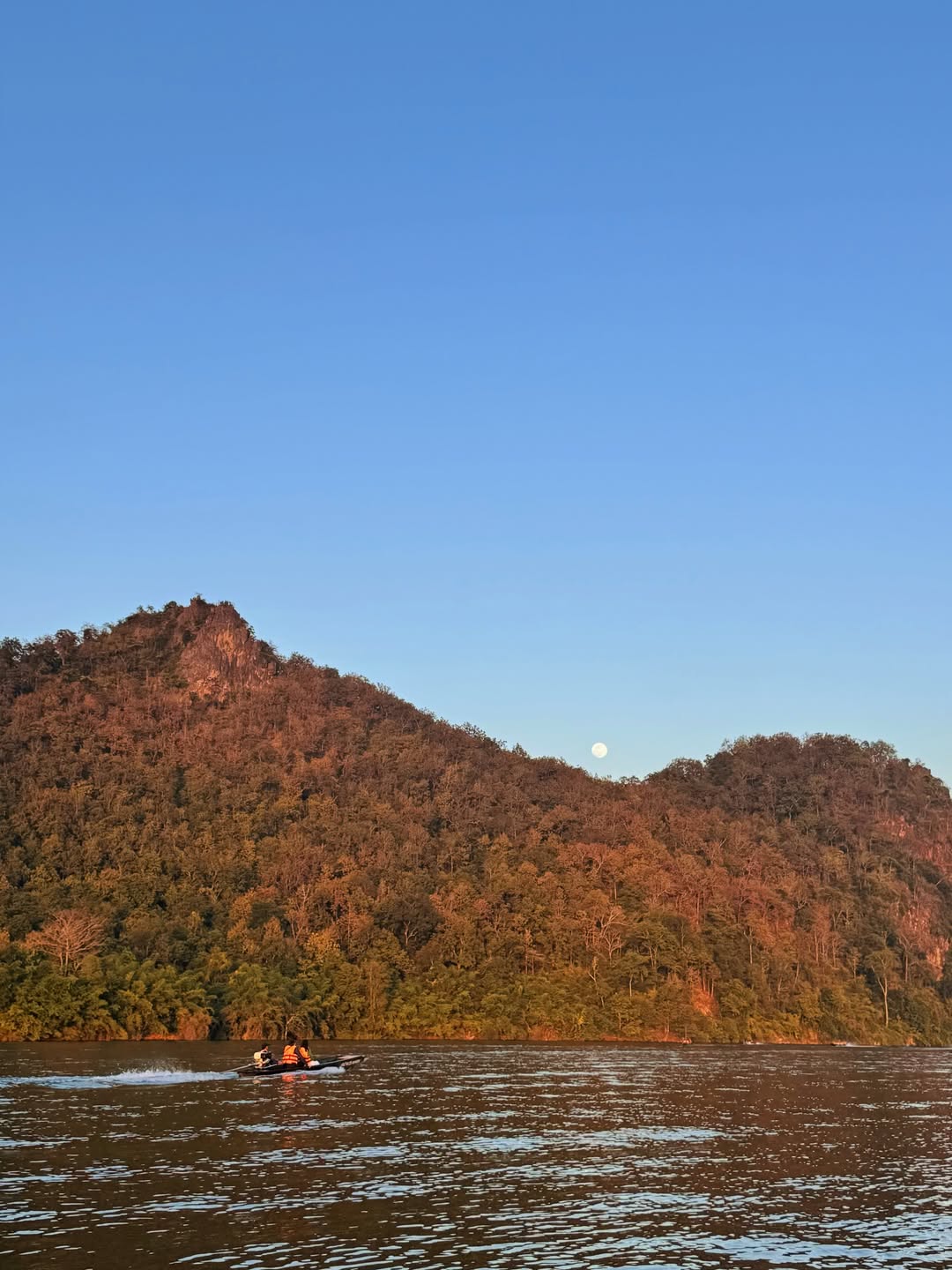 โอบ - โอบนิธิ วิวรรธนวรางค์